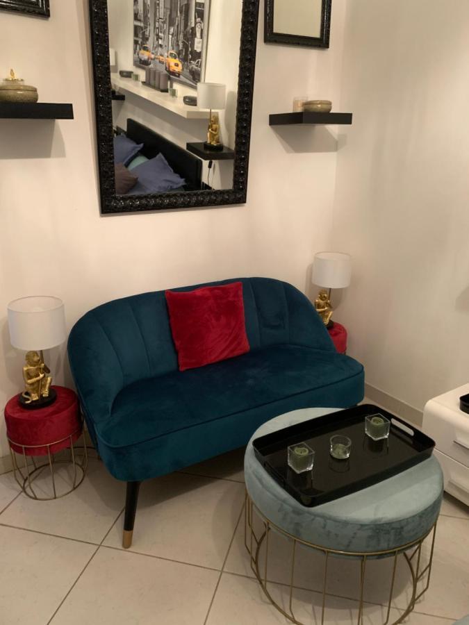 Chambre Dans Guest House Borrigo ม็องตง ภายนอก รูปภาพ