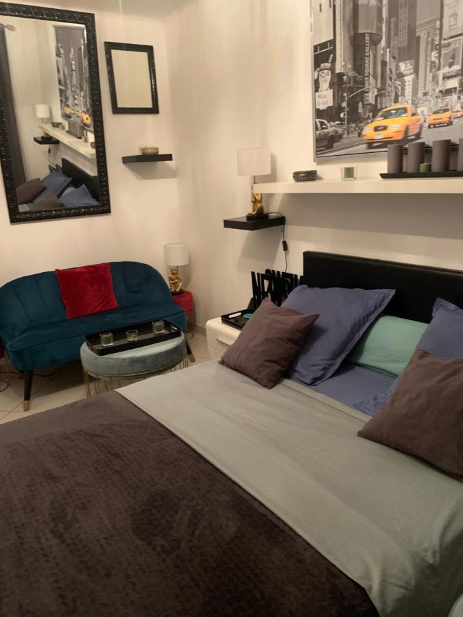 Chambre Dans Guest House Borrigo ม็องตง ภายนอก รูปภาพ
